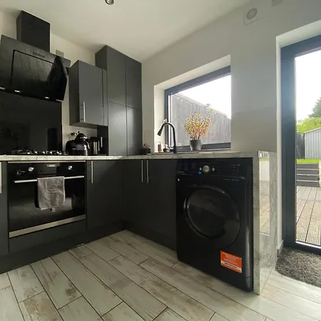 Stunning Modern 3br House, Free Parking & Garden * Leeds (West Yorkshire)